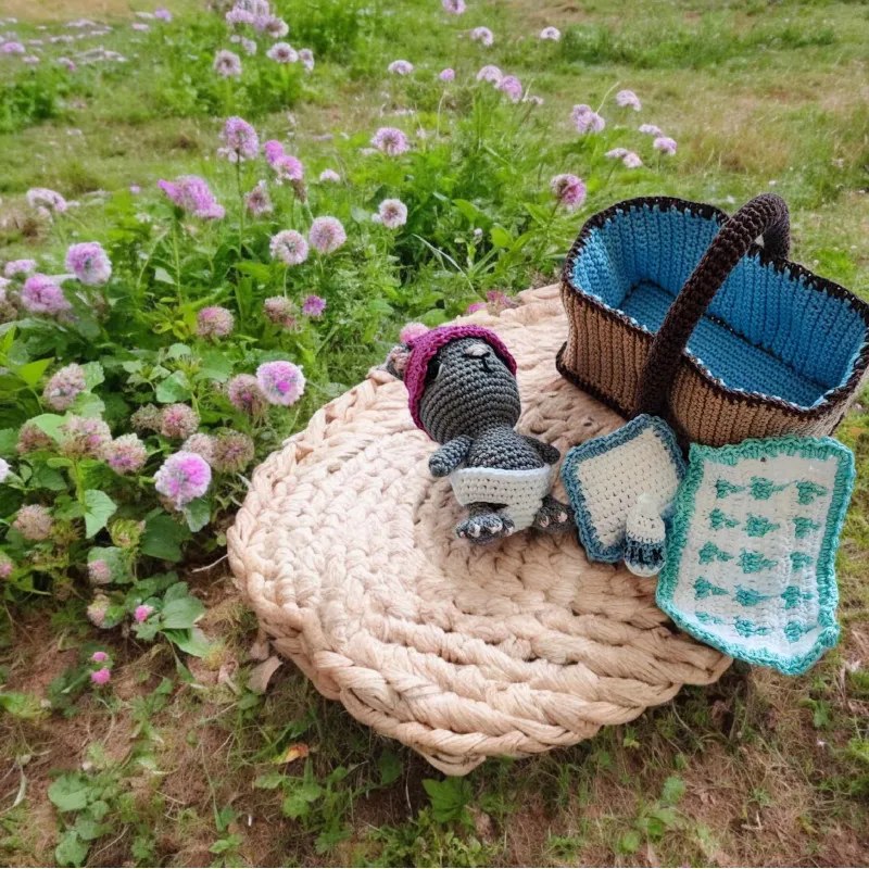 Peluche bebe chat artisanale crochet avec accessoires