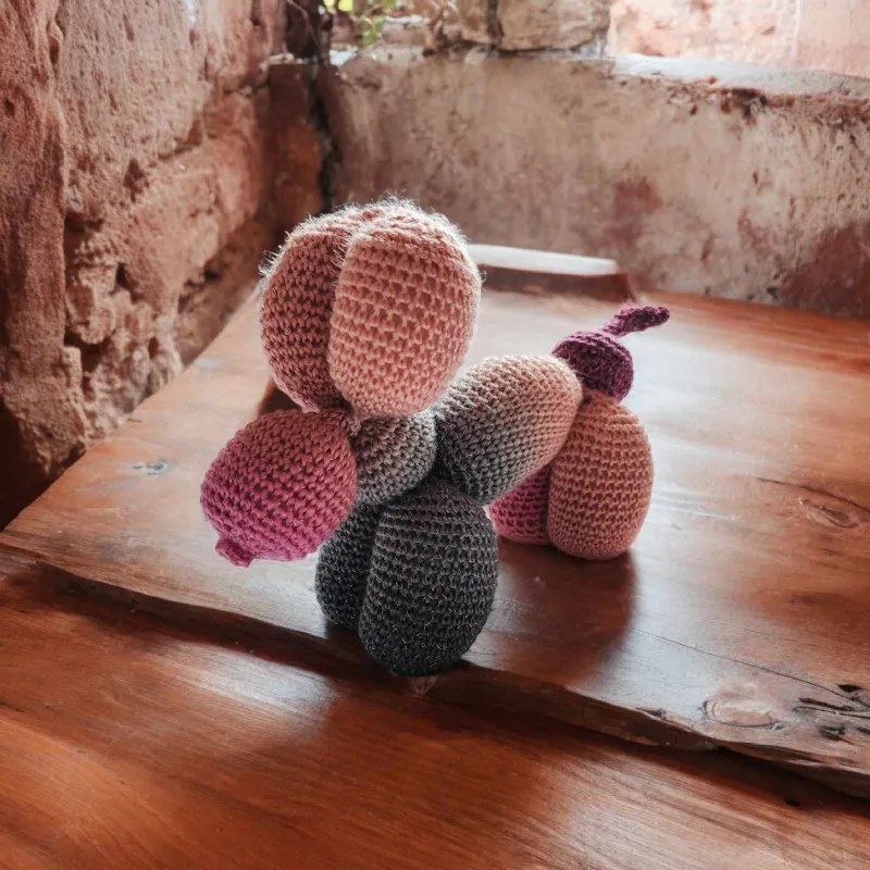 Chien ballon crochet fait main peluche artisanale