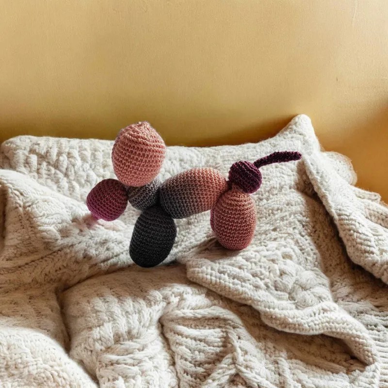 Chien ballon crochet fait main peluche artisanale