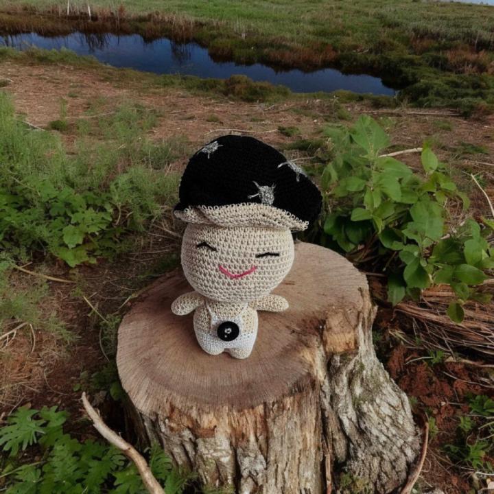 Petit homme champignon crochet fait main figurine artisanale