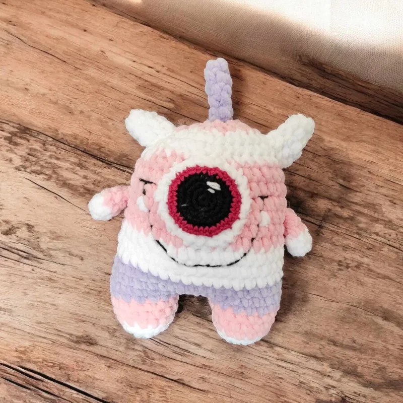 Monstre crochet fait main modèle 2