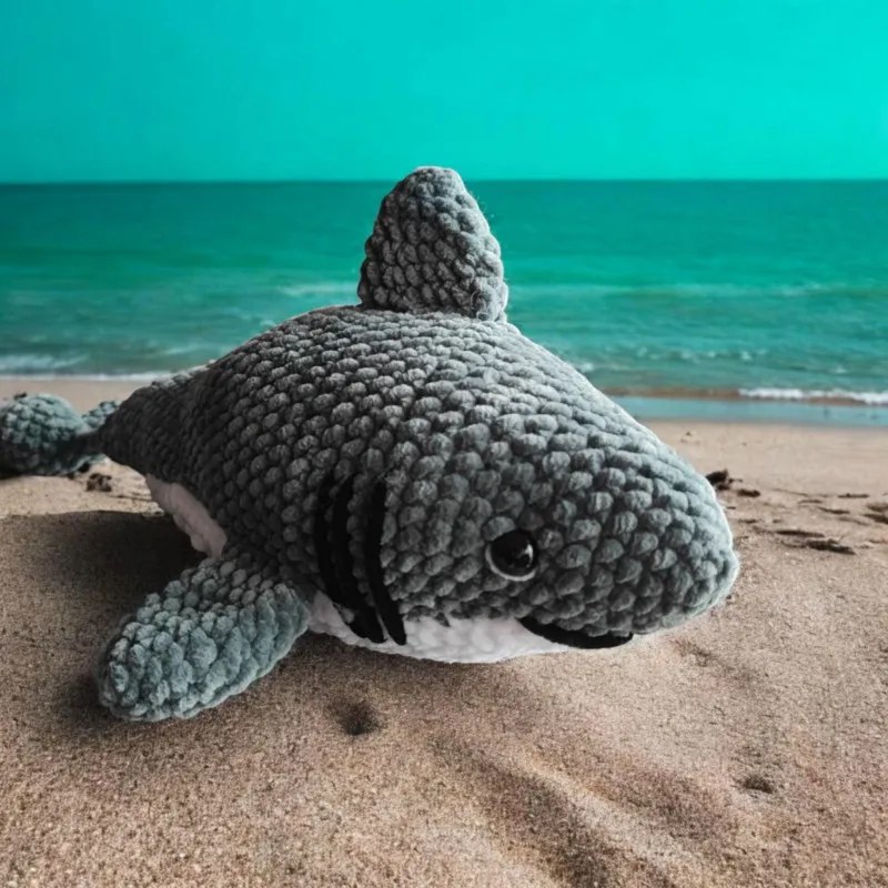 Requin crochet fait main peluche artisanale