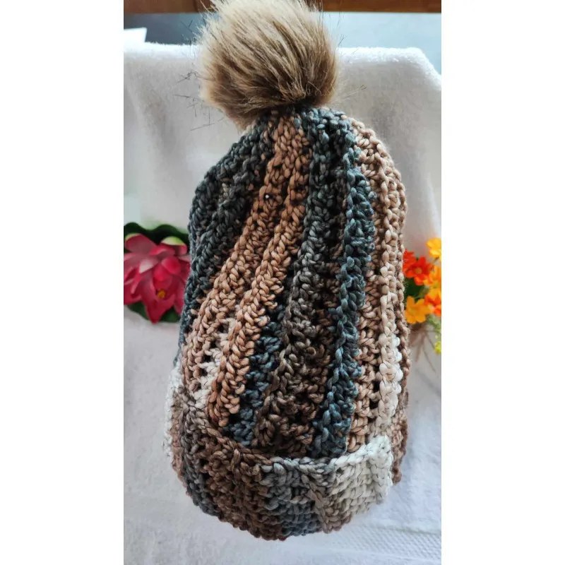 Bonnet adulte crochet fait main modele 1