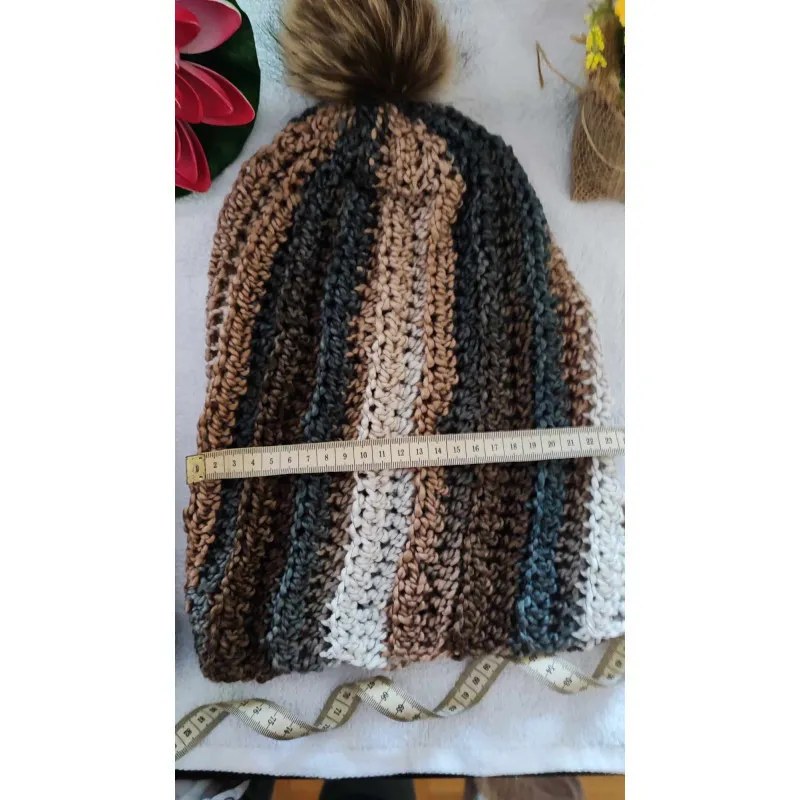 Bonnet adulte crochet fait main modele 1