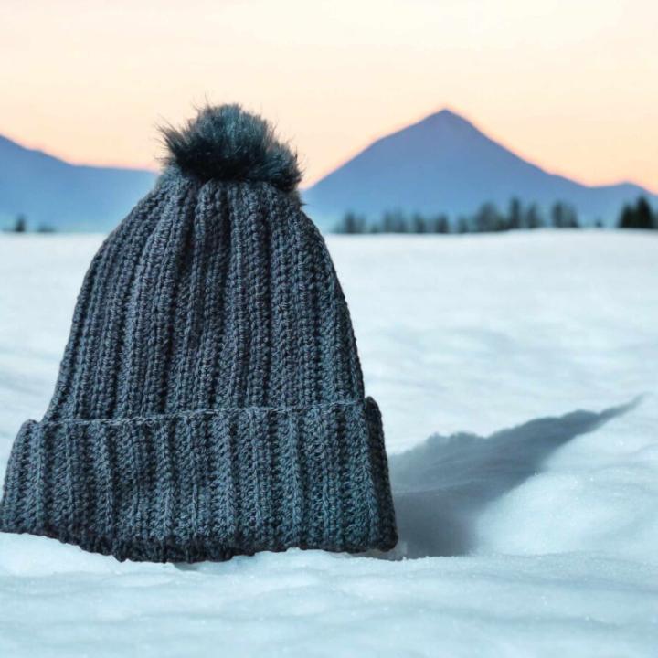 Bonnet adulte crochet fait main modele 7