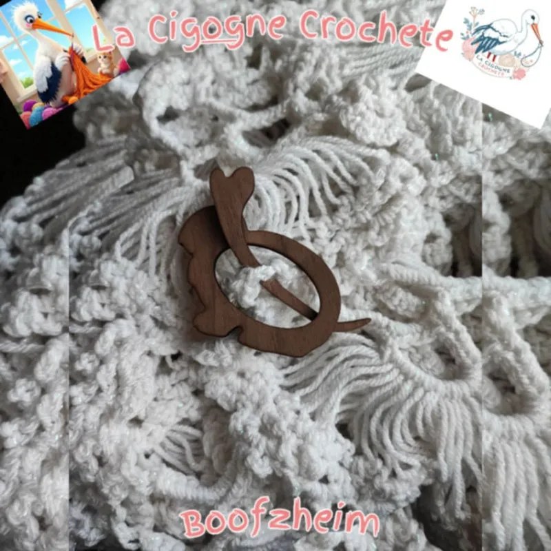 Broche lapin pour chale en bois