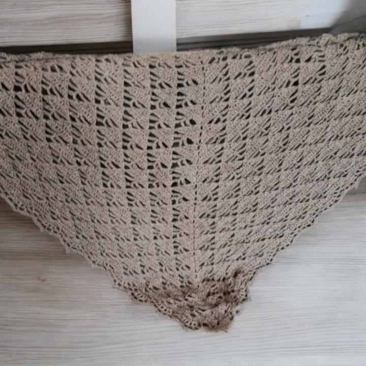Châle crochet fait main modèle 3