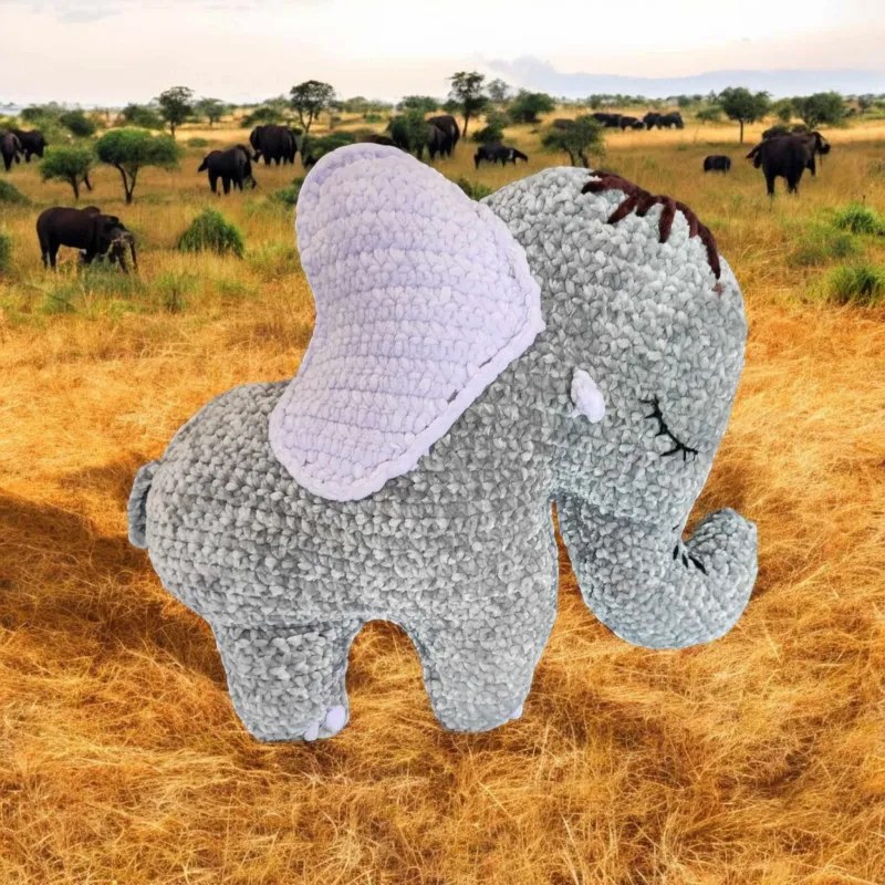 Coussin elephant crochet fait main