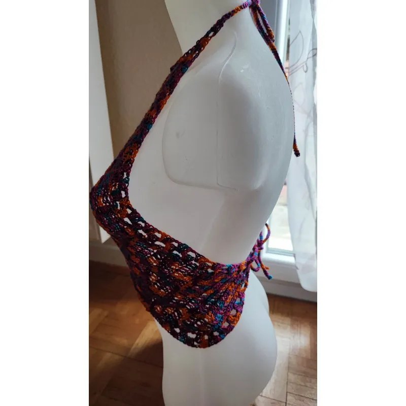 Haut crochet fait main modèle 2