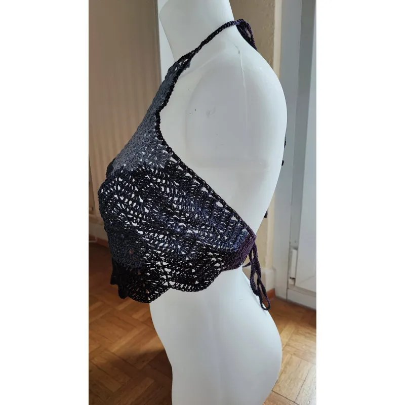 Haut crochet fait main modèle 4