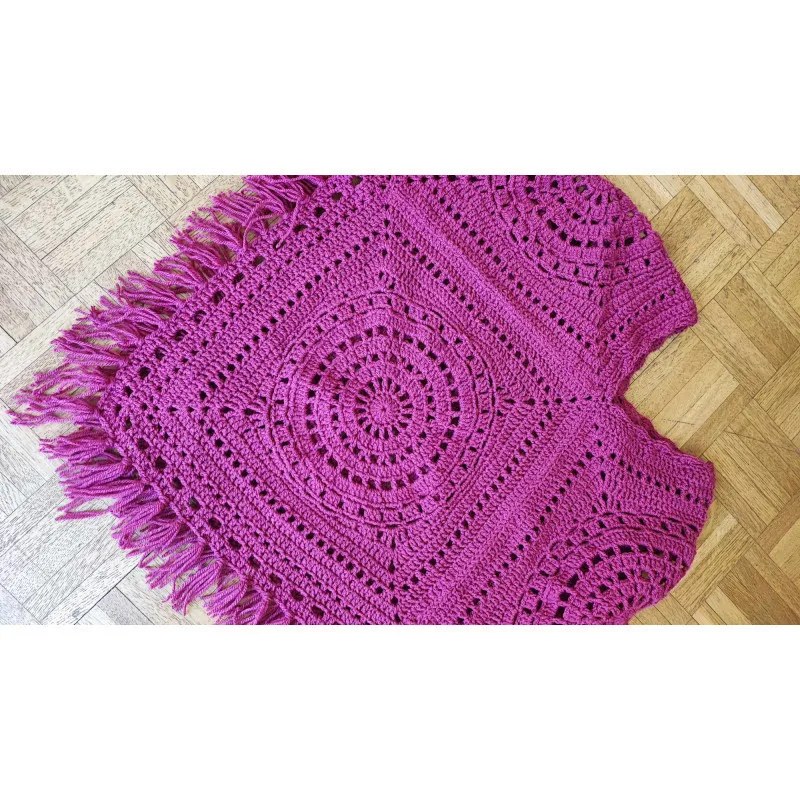 Poncho crochet fait main modèle 2