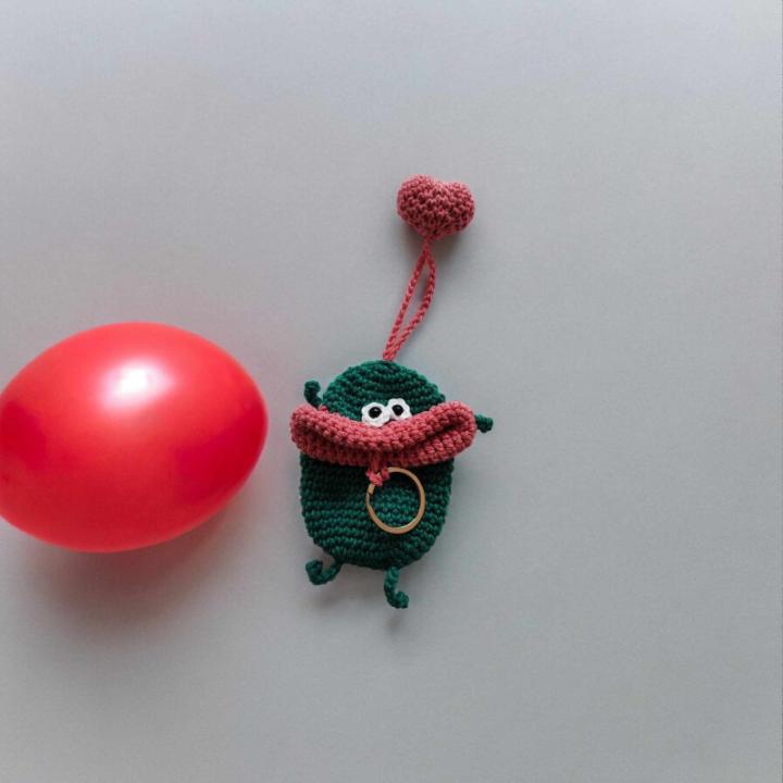 Porte clés étui crochet fait main modèle 4