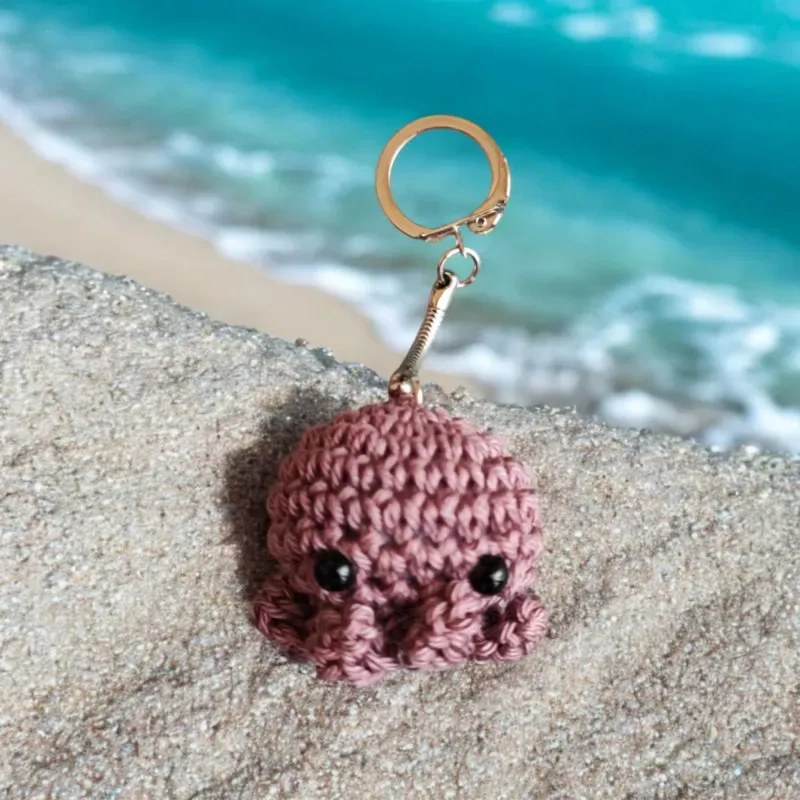 Porte clés mini poulpe crochet fait main modèle 3
