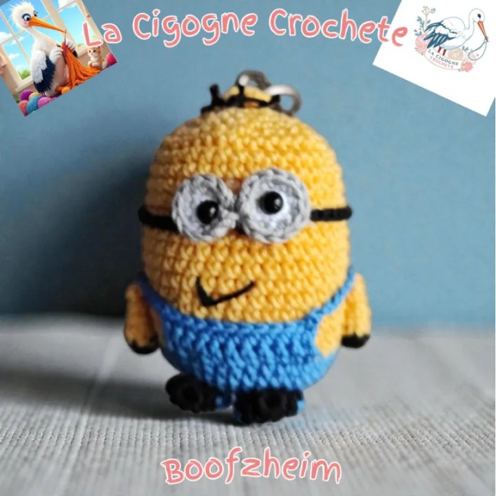 Porte clés personnage crochet fait main modèle 12