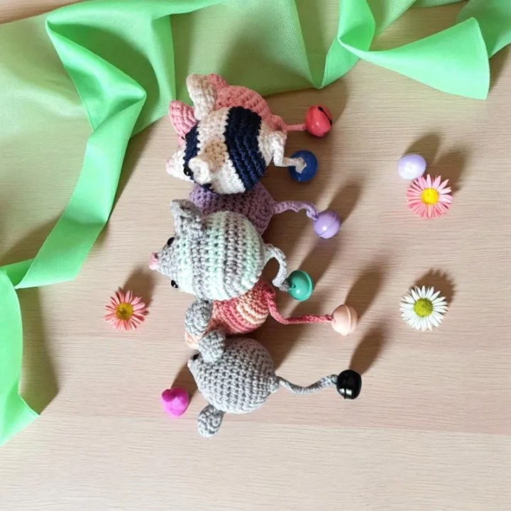Souris pour chat modèle 1 crochet fait main
