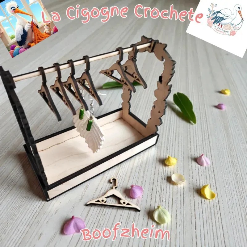 Support boucles d’oreilles modèle 4 bois