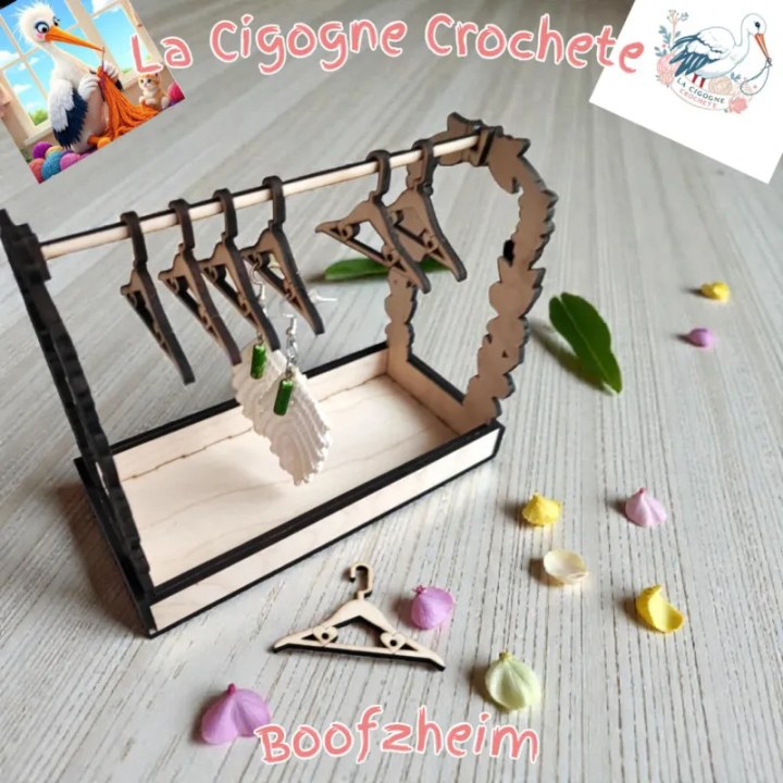 Support boucles d’oreilles modèle 4 bois