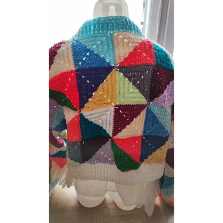 Veste modèle 1 crochet fait main