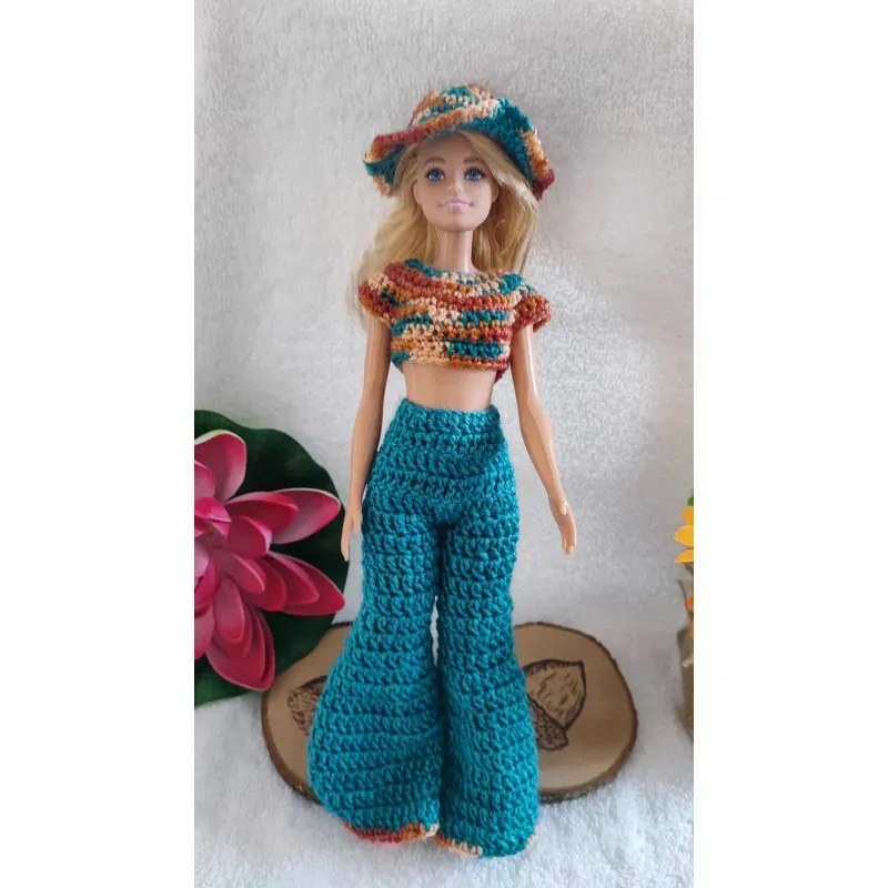 Vêtements Barbie modèle 3 crochet fait main