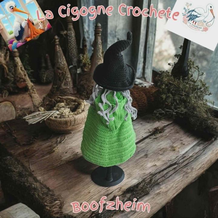sorcière au crochet modèle 1 fait main décoration Halloween artisanale