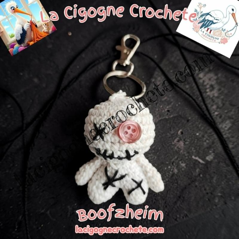Porte clés poupée vaudou crochet fait main modèle 3