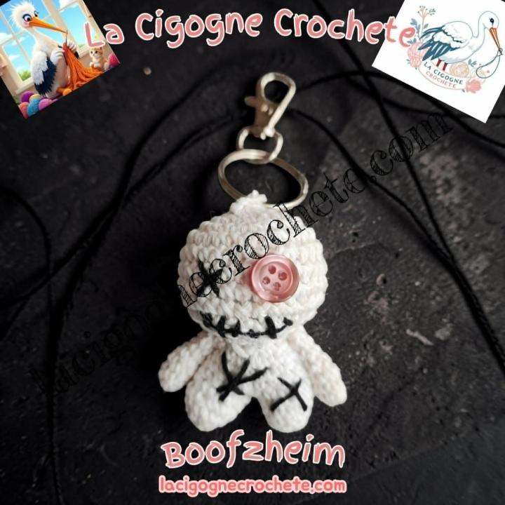 Porte clés poupée vaudou crochet fait main modèle 3