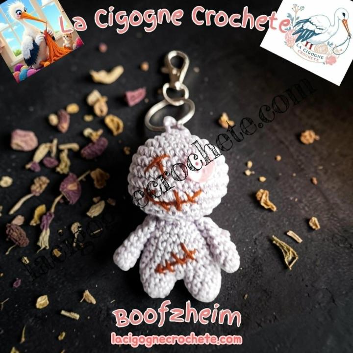 Porte clés poupée vaudou crochet fait main modèle 9