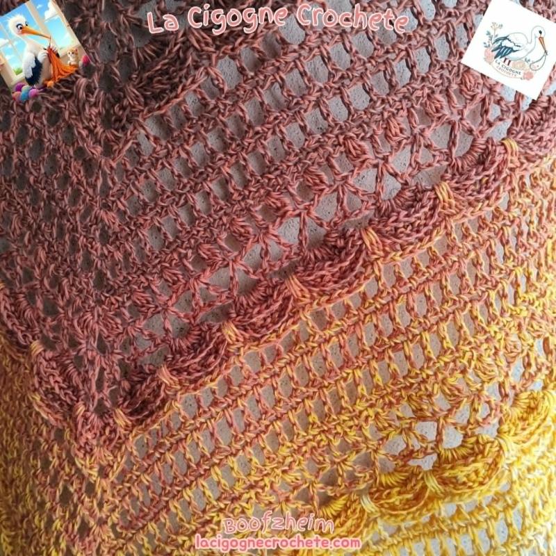 châle crochet modèle 15 fait main vêtement artisanal élégant