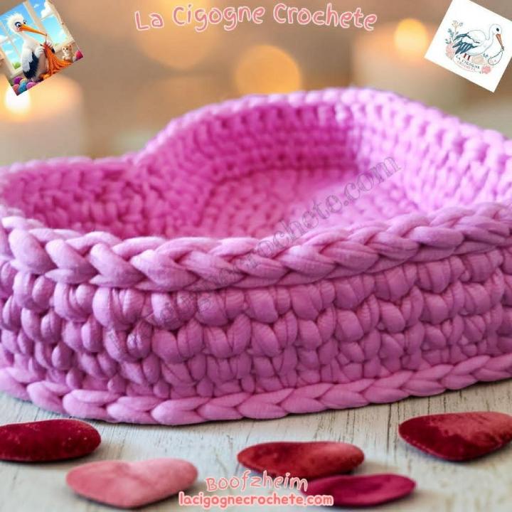 coffret cadeau corbeille cœur avec mugs tisanes et accessoires fait main La Cigogne Crochete