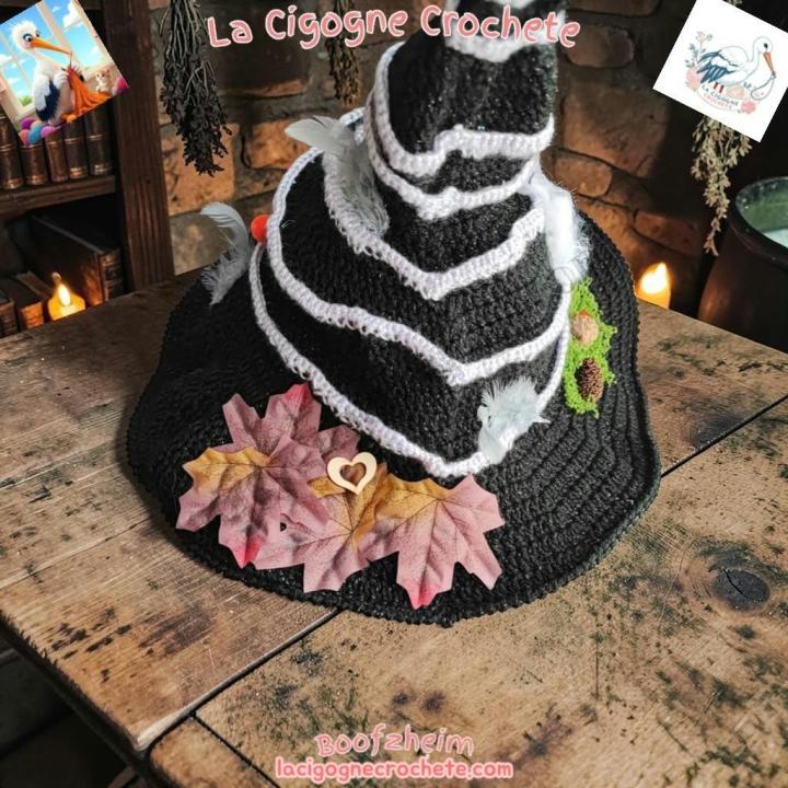Chapeau de sorciere au crochet modele 7 noir et blanc fait main par La Cigogne Crochete
