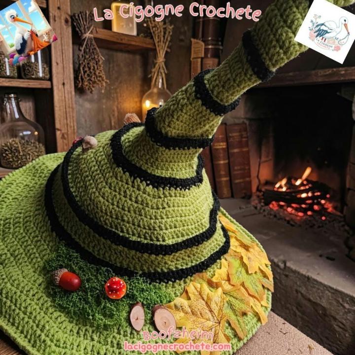 Chapeau de sorciere modele 9 au crochet avec feuilles champignon et ornements
