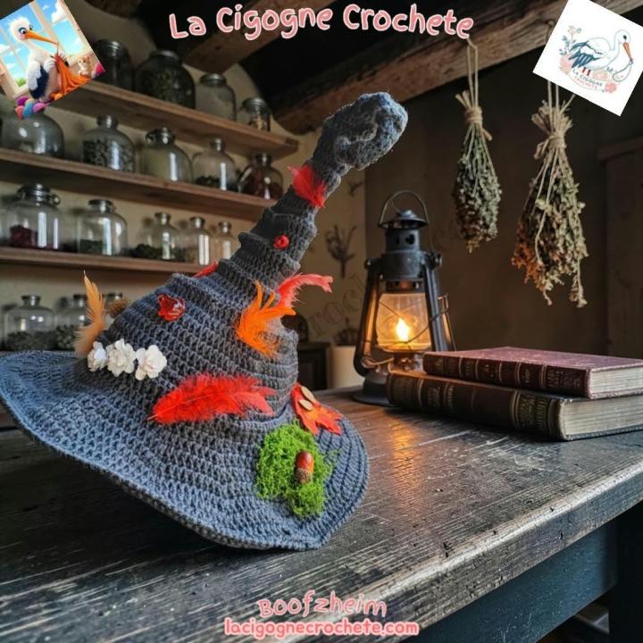 Chapeau de sorciere crochet modele 10 avec plumes fleurs et balai
