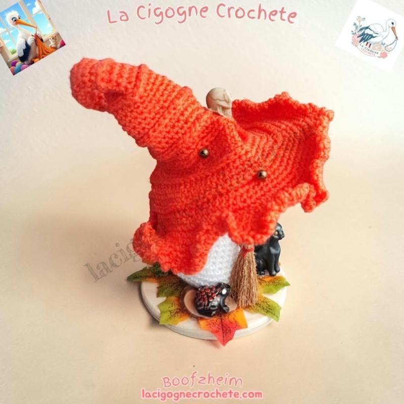 Champignon magique crochet modèle 9 socle automnal chat noir et balai