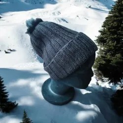 Bonnet adulte crochet fait main modele 7