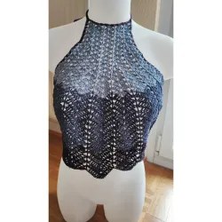 Haut crochet fait main modèle 4