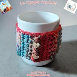 Pull pour mug au crochet modèle 1 sur tasse fait main La Cigogne Crochete