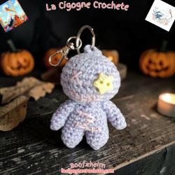 Porte clés poupée vaudou crochet fait main modèle 6
