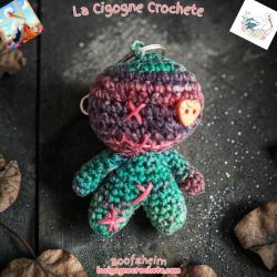 Porte clés poupée vaudou crochet fait main modèle 7